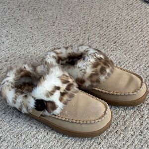 Earth Origins Cream With Animal Print Faux Fur  in Cream and Brown, New with box